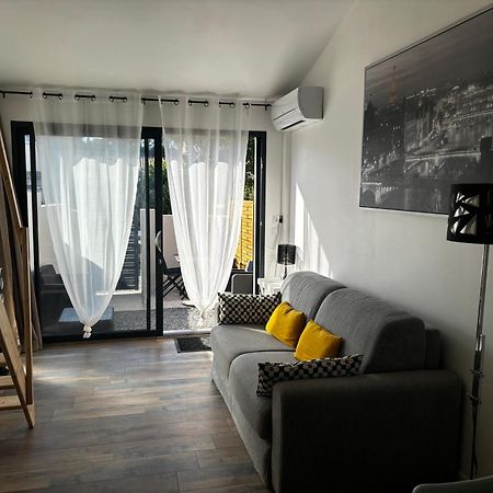 Logement Du Sud Avec Jacuzzi Sommieres Exterior photo
